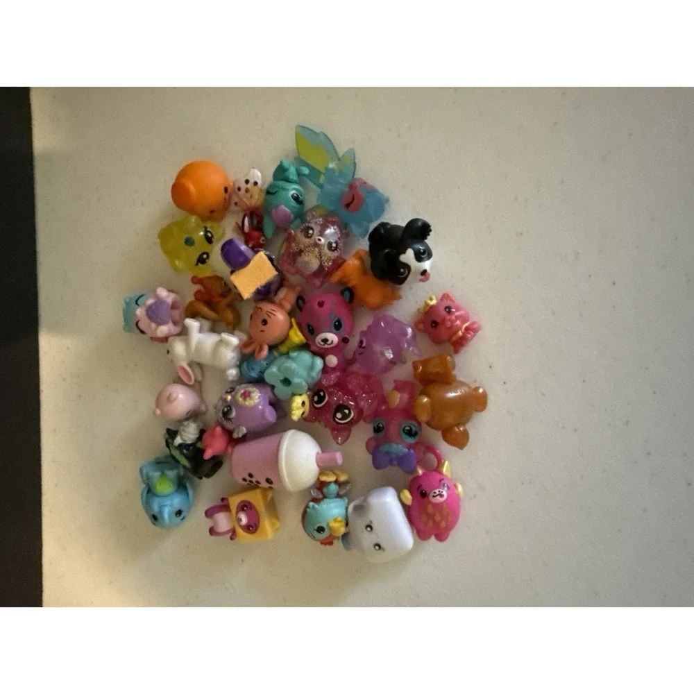 Hatchimals Mini Toy Figures Collectible Lot of Little Over 30 Pieces